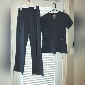 Womens Dickies scrubs, pewter gray